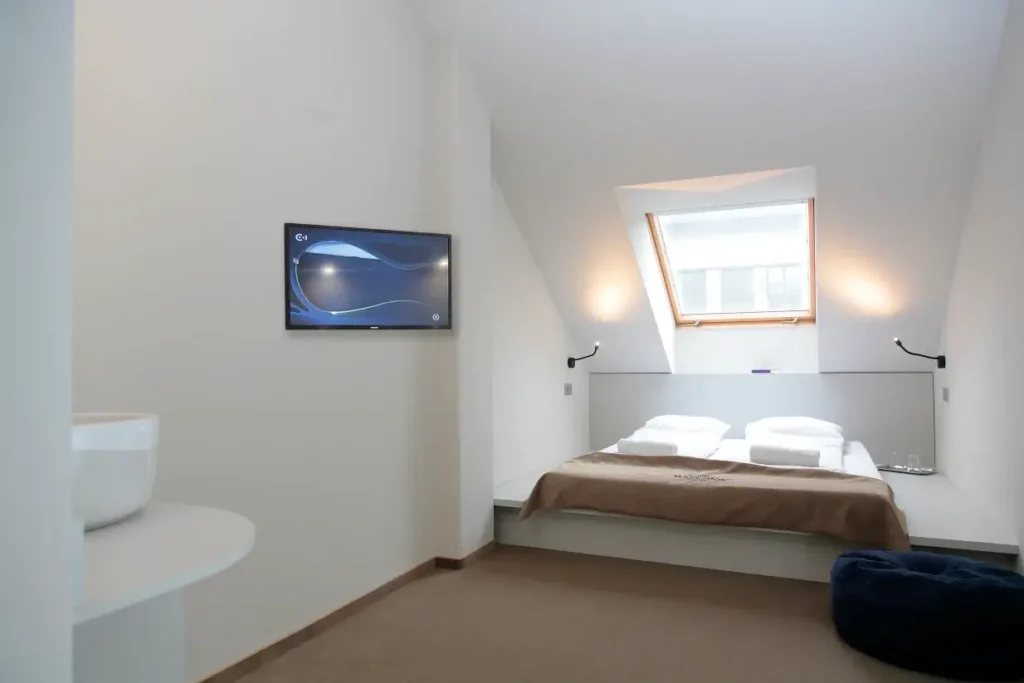 Maverick Urban Lodge